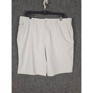 Under Armour Mens Golf Shorts Gray Geometric Diamond Print Size 38 Casual Summer
